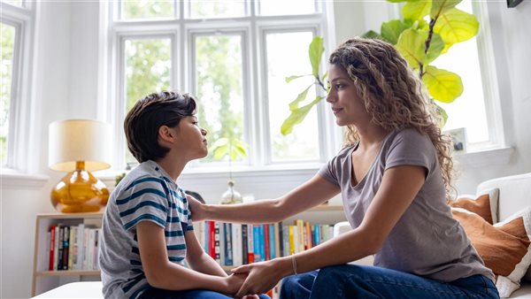 كيف تهيئين ابنك نفسيا للعودة إلى المدرسة بعد إجازة طويلة؟