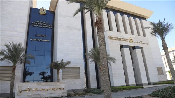 “الزراعة” تدرب 90 مهندسًا للتوسع في استخدام البدائل العضوية والحيوية