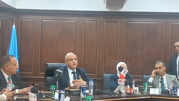 محافظ الإسكندرية: الصحافة الخط الأول لأي مسؤول وأزمة الثغر في محدودية الامتداد