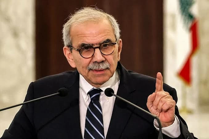 نواف سلام مهاجماً نعيم قاسم: من غامر بلبنان لا يحاضر عن السيادة – أخبار السعودية