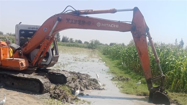مياه القناة تواصل أعمال إصلاح كسر مفاجئ بخط رافع وخزان الدوايدة بالتل الكبير