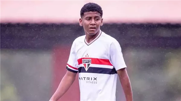 وفاة لاعب برازيلي بعد إصابته بطلق ناري خلال بطولة لكرة القدم