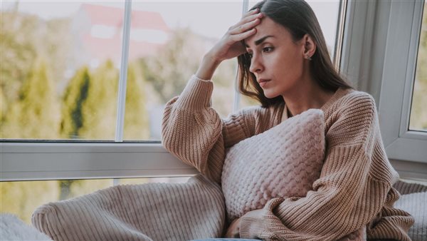 5 عادات نفسية تستهلك طاقتكِ دون أن تشعري