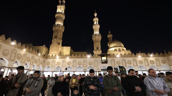 مواقيت الصلاة، موعد أذان العشاء اليوم الجمعة في القاهرة والمحافظات