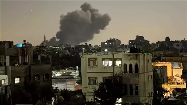 جيش الاحتلال الإسرائيلي ينفذ عمليات نسف للمباني شرق مخيم البريج وسط قطاع غزة