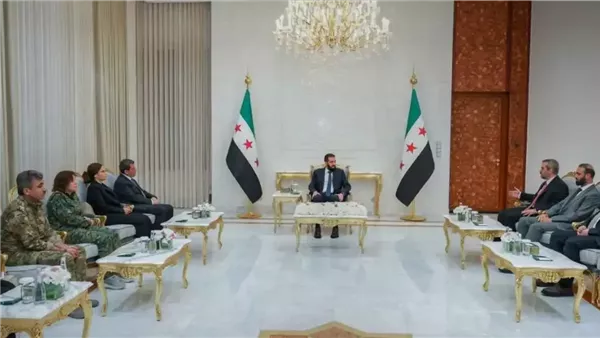 الشرع يعين مظلوم عبدي مستشارا لدى الرئاسة السورية