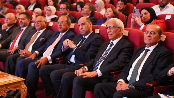 الجامعة البريطانية في مصر تختتم أعمال المؤتمر العلمي الرابع حول «انعكاسات الذكاء الاصطناعي على حقوق الإنسان»