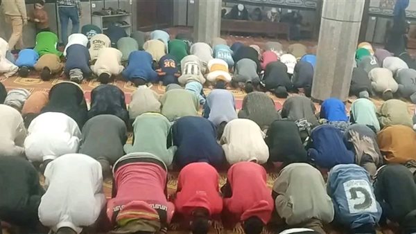 موعد أذان العشاء اليوم الأحد 2 – 8