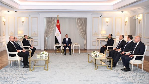 السيسي يقود جهود مصر لدعم السلم والاستقرار في ليبيا وضمان وحدة أراضيها