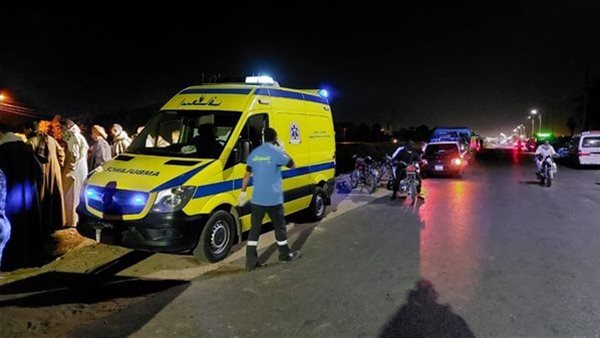 انفجر إطار السيارة فدهس المارة، إصابة 7 أشخاص صدمتهم “ملاكي” بطريق بني سويف الزراعي