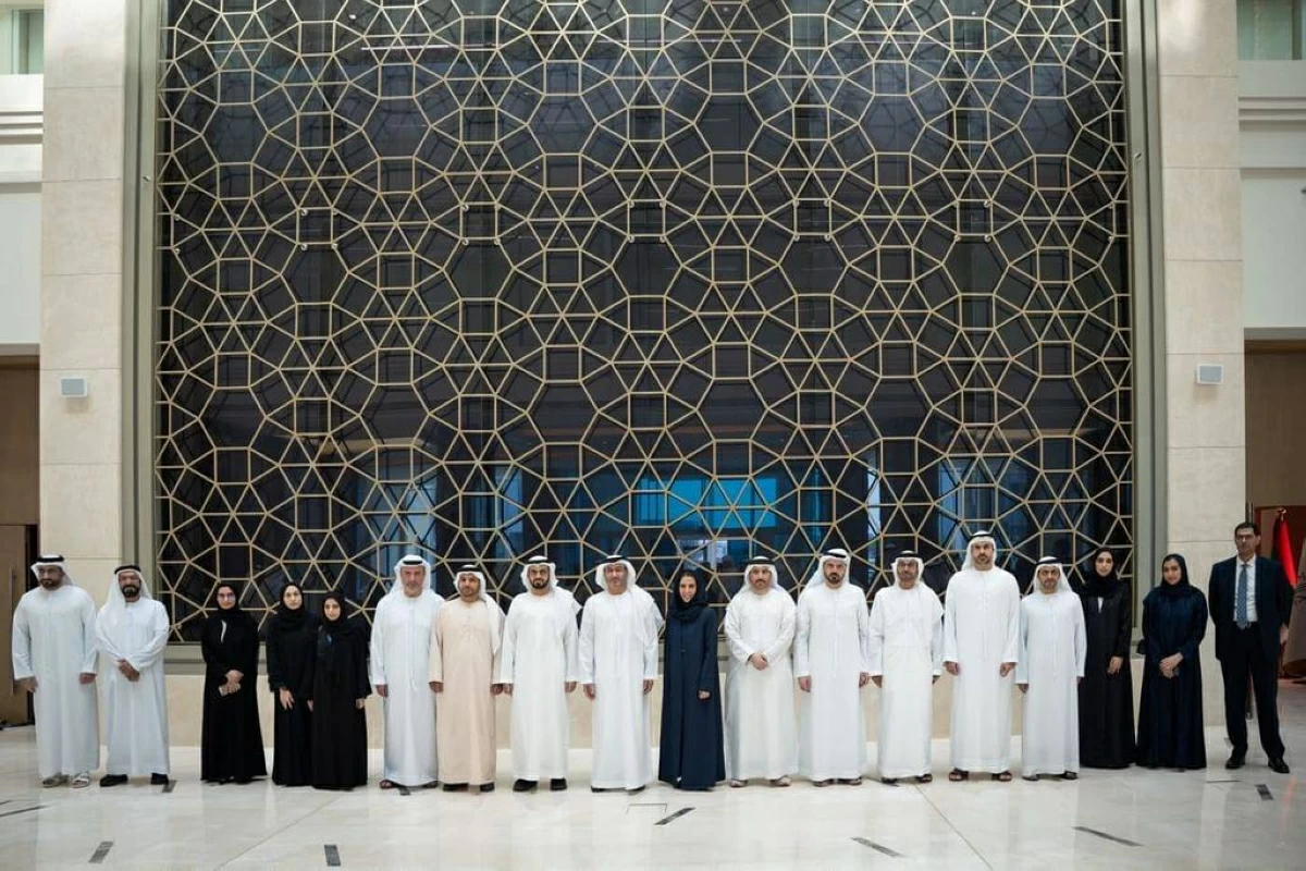 الشامسي يستضيف وفداً حكومياً ويستعرض دور النيابة العامة في العدالة الجنائية