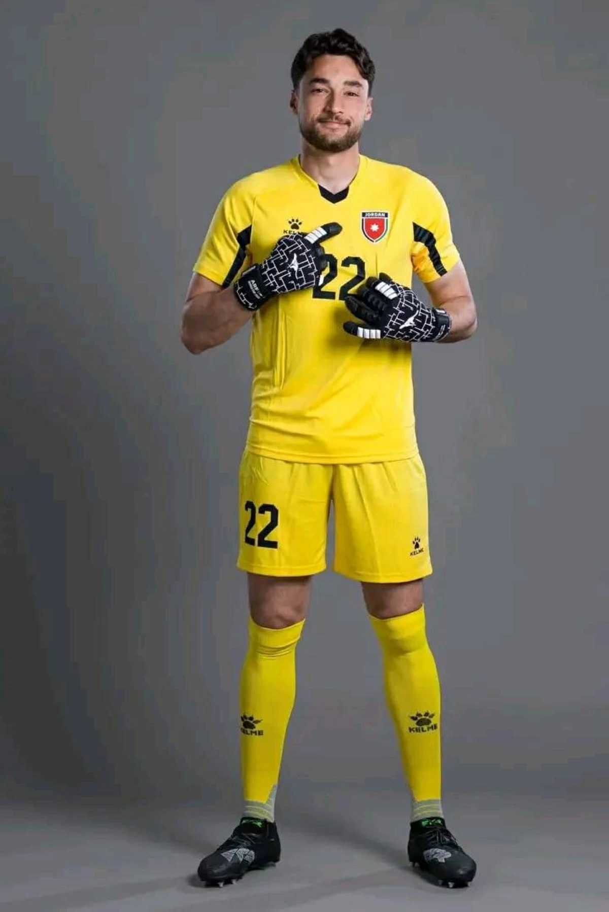رئيس الوحدات يتعهد بعدم عودة الفاخوري.. ووالد اللاعب يرد