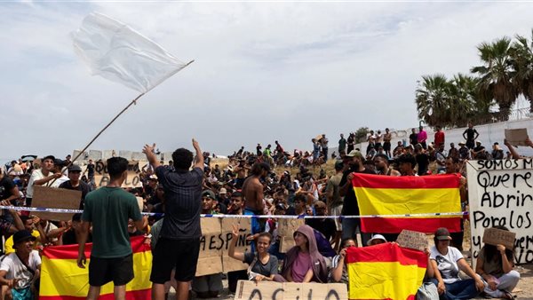 المغرب يضبط 294 مهاجرا حاولوا الوصول إلى سبتة