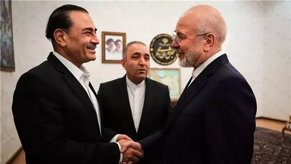 قائد الجيش الباكستاني يغادر طهران وسط ضبابية موقف إيران من استئناف المفاوضات مع أمريكا