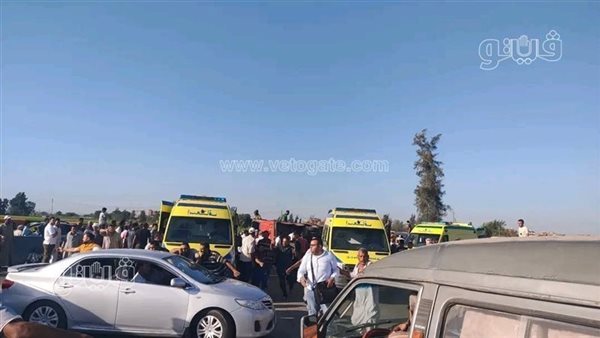 دماء على الأسفلت، مصرع 3 أشخاص وإصابة 21 آخرين في 3 حوادث بطرق الفيوم الصحراوي