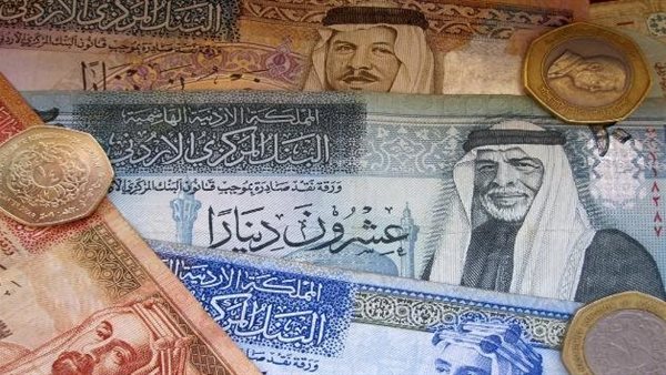 سعر الدينار الأردني أمام الجنيه في البنوك المصرية صباح اليوم