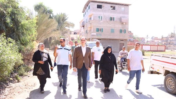 نائب محافظ دمياط يتفقد أراضي مقترحة لإنشاء أسواق حضارية ومواقف سيارات