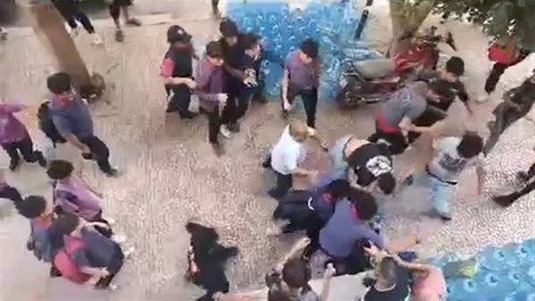 خناقة عيال تحولت لمعركة، اعترافات المتهمين تكشف كواليس مشاجرة الأسلحة البيضاء والزجاجات بأكتوبر