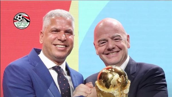 رئيس الفيفا يهنئ وائل جمعة بعيد ميلاده