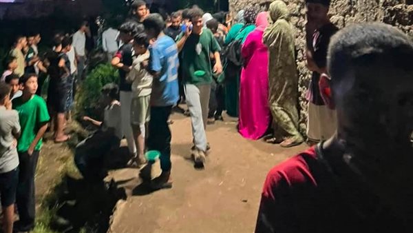 إنقاذ شخصين بعد انهيار حفرة عميقة أثناء التنقيب عن الآثار داخل منزل في طوخ