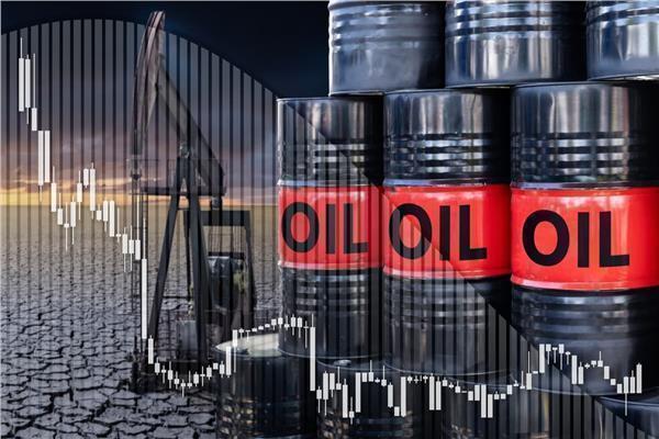 انخفاض أسعار النفط يتجاوز 6 بالمئة بعد إلغاء هجمات على إيران