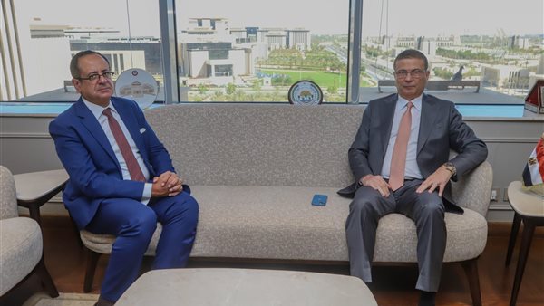وزير الزراعة يبحث مع سفير مصر الجديد بالعراق آليات تطوير التعاون وتعزيز الاستثمارات