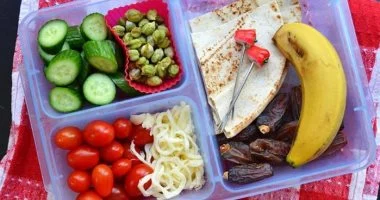 مع عودة المدارس.. ممنوعات اللانش بوكس للأطفال والبدائل الصحية