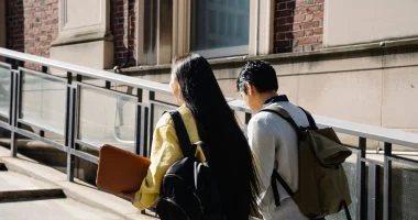 7 حاجات لازم تكون فى شنطة الجامعة.. عشان يومك يعدى بهدوء