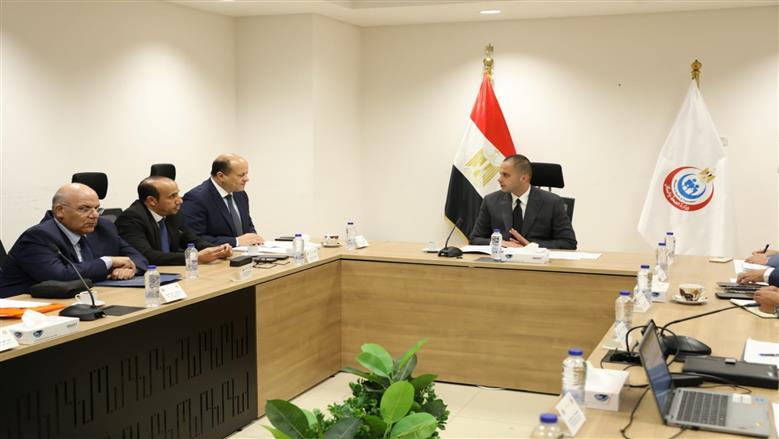 نائب وزير الصحة يتابع الموقف التنفيذي لمشروعات صندوق رعاية أعضاء هيئة الشرطة