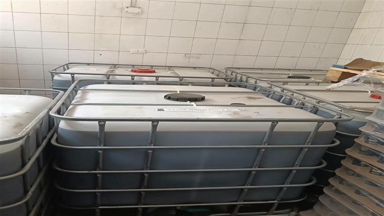 ضبط 7 أطنان زيت زيتون و1.2 طن لبن مغشوش في حملات تموينية بالجيزة