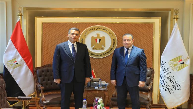 وزير التعليم العالي يستقبل محافظ البحر الأحمر لتعزيز التعاون المشترك ودعم جهود التنمية