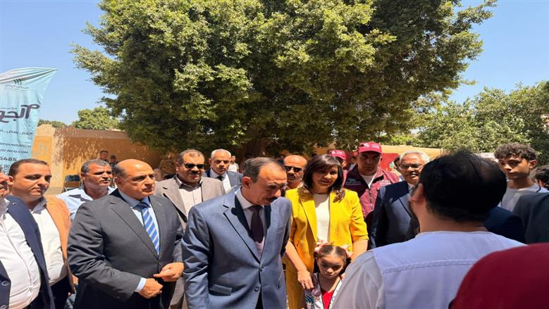 انطلاق العيادات الطبية بقافلة «إيد واحدة» لخدمة أهالي بناويط في سوهاج