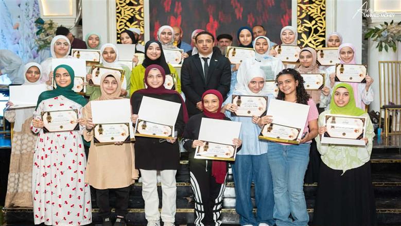 من توزيع الملابس لمكافحة التدخين.. مبادرات شبابية وجهود صحية لدعم المجتمع وحماية الأجيال