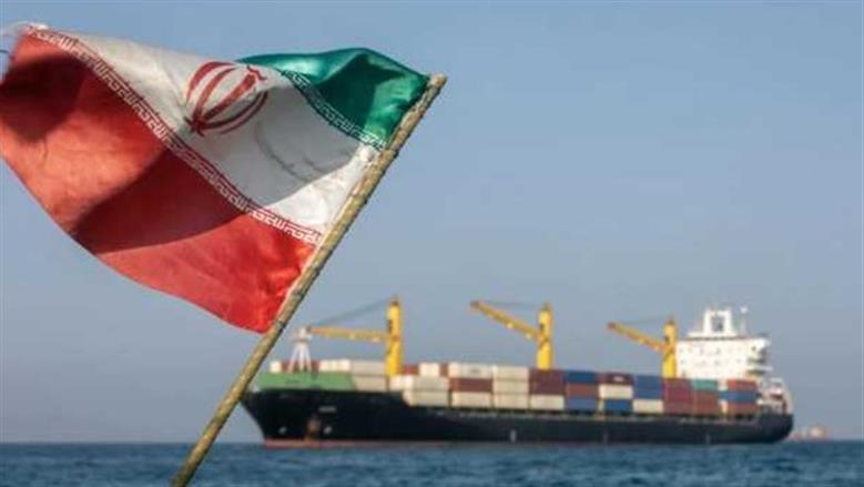 وول ستريت جورنال: الحصار الأمريكي يحرم إيران من تصدير النفط منذ يوليو الماضي