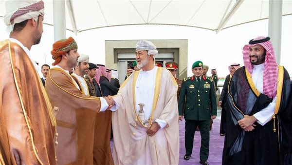 الأمير محمد بن سلمان يستقبل السلطان هيثم بن طارق سلطان عمان ( صور)