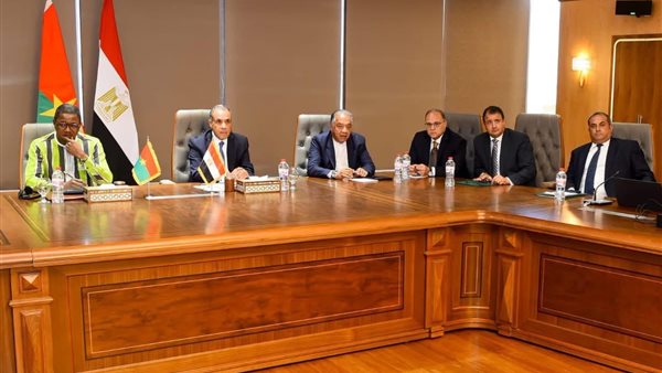 على طريق العالمية، وزير الخارجية يبحث مع رئيس هيئة الدواء فتح أسواق جديدة وزيادة الصادرات