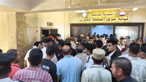 تعطل بين طابقين، الحماية المدنية تنقذ 6 محتجزين داخل مصعد محكمة المحلة (صور)